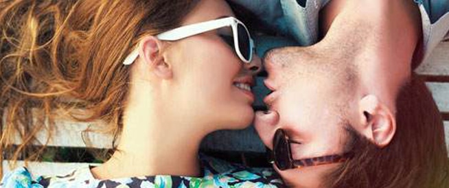 فوائد صحية ومحاذير لـ القبلات بين الزوجين.. تعرف عليها